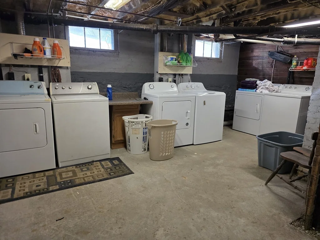 2 Hillside St, Worcester