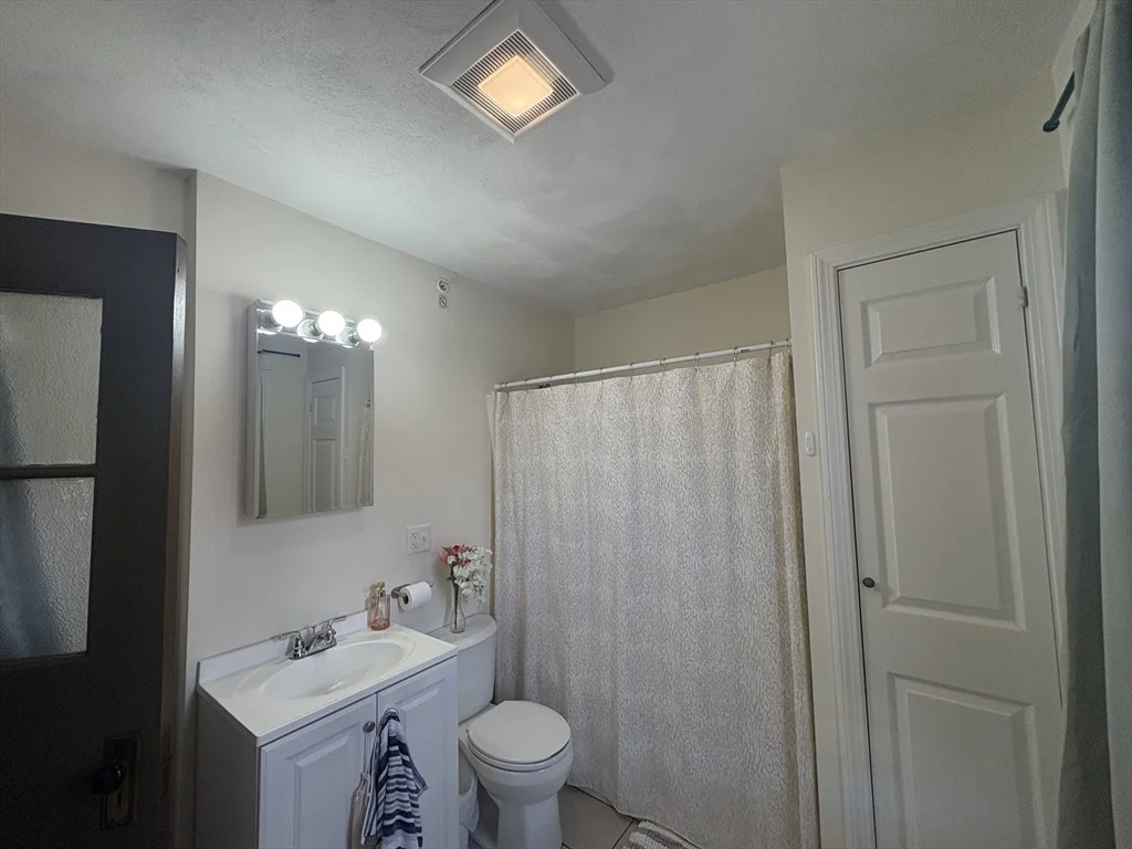 352 Main St, Medford