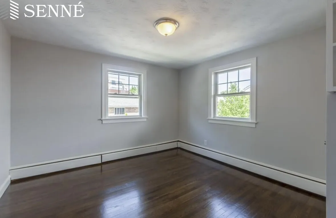 50 Aldrich Rd, Downtown