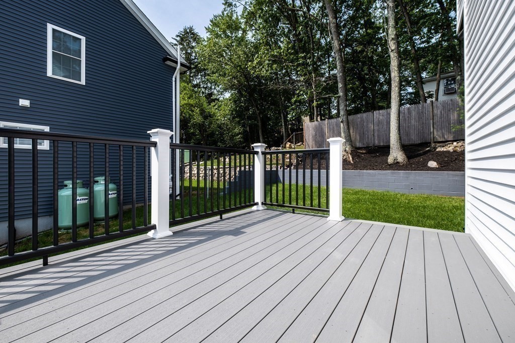 92 Dothan St, Arlington