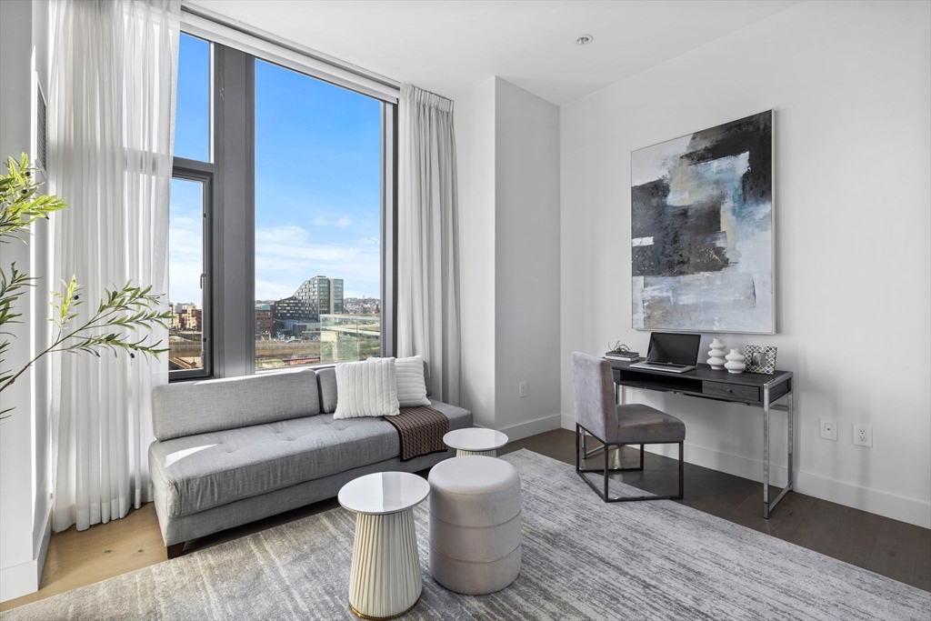 40 Traveler, South End