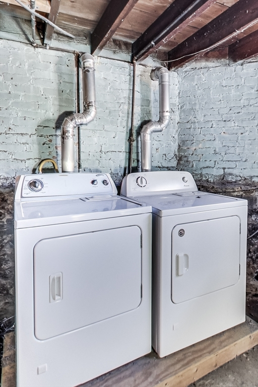 183 Powder House Blvd, West Somerville