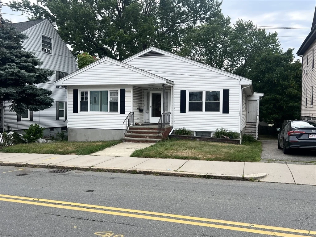 373 Winthrop St, Winthrop