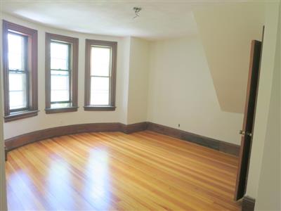 252 Harvard St, South Medford