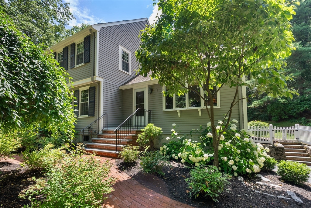 26 Cedar Hill Rd, Dover