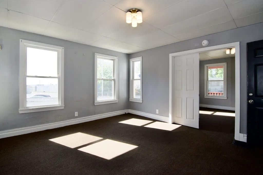 425 Taylor St, Springfield