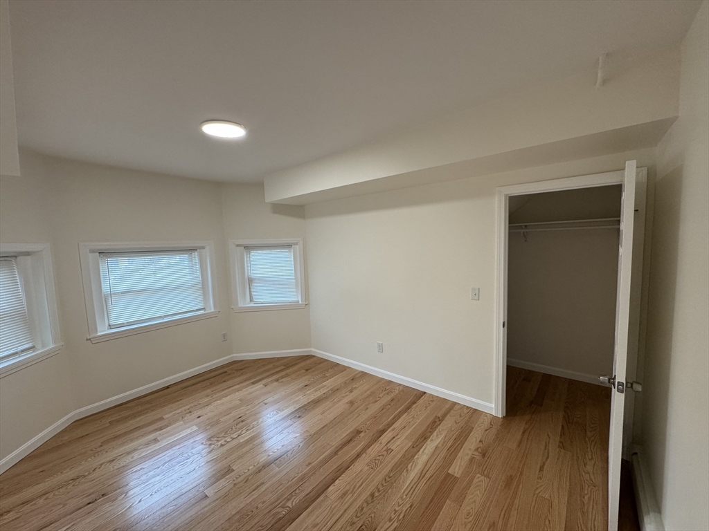 1725 Commonwealth Ave, Brighton