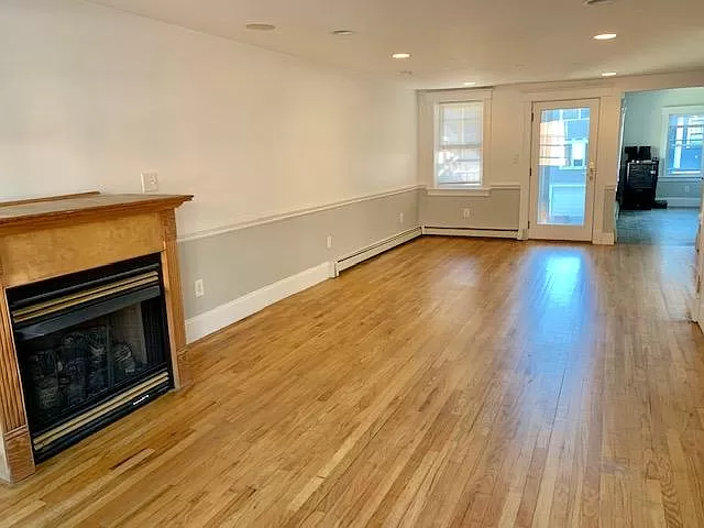 2 bed, 2 bath apartment for rent at 219 2nd St Unit 2, South Boston — photo 5 of 11
