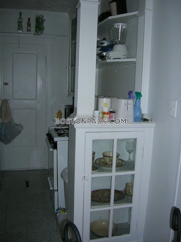 Studio bed, 1 bath apartment for rent at 121 Park Dr Unit 19, Fenway — photo 2 of 4