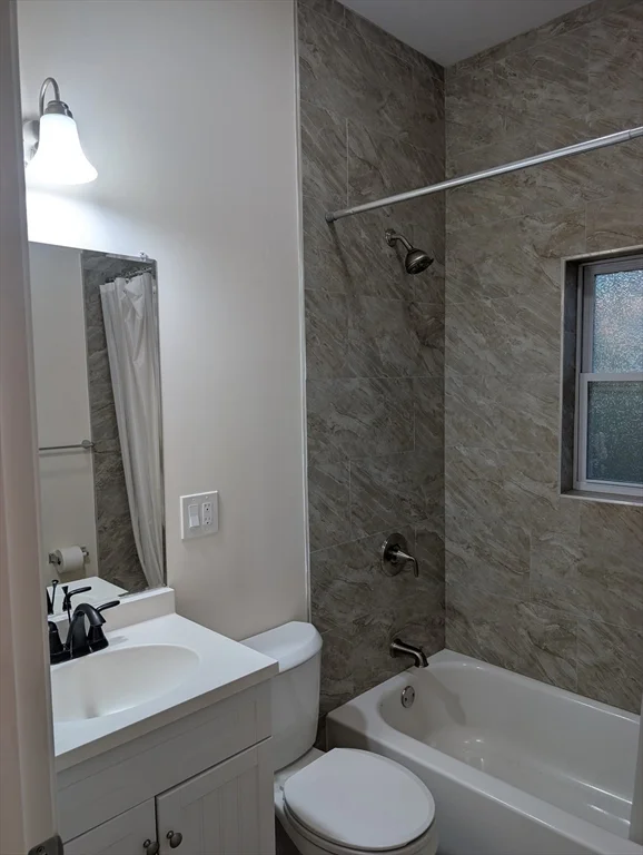 163 Ferry St, Malden