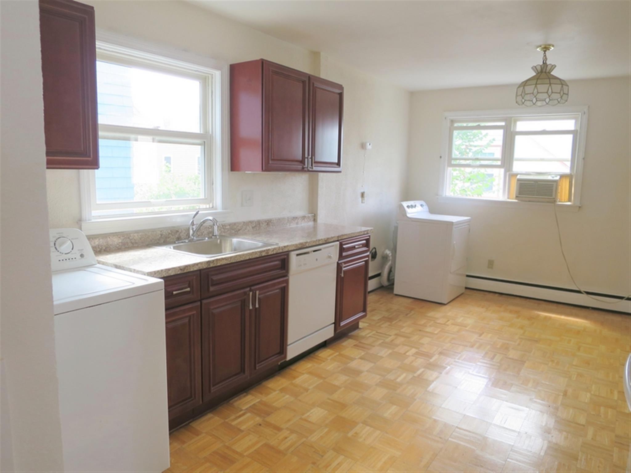 2 bed, 1 bath apartment for rent at 41 Hinckley St Unit 2, Magoun Square — photo 1 of 12