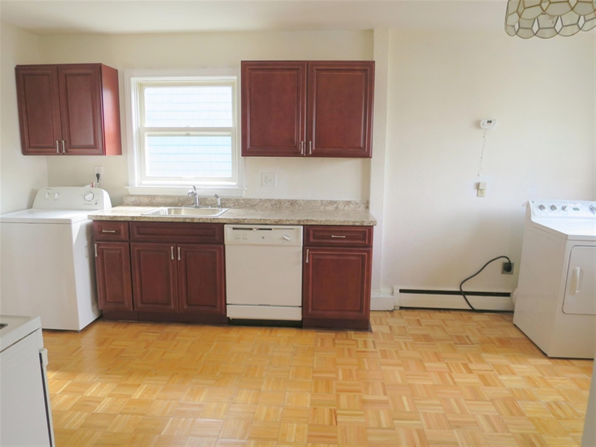 2 bed, 1 bath apartment for rent at 41 Hinckley St Unit 2, Magoun Square — photo 5 of 12