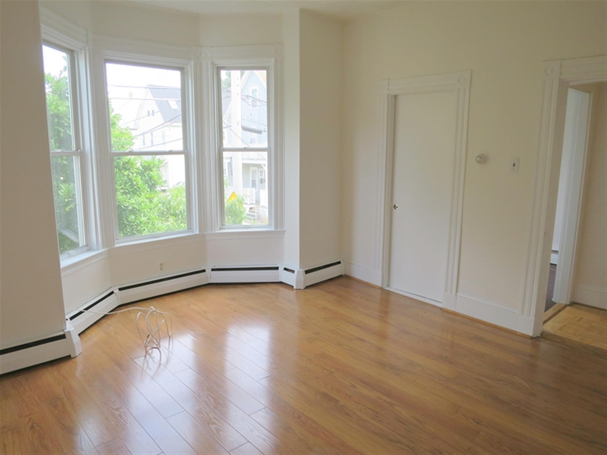 2 bed, 1 bath apartment for rent at 41 Hinckley St Unit 2, Magoun Square — photo 6 of 12