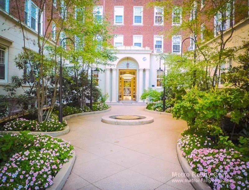 1401 Beacon St, Coolidge Corner