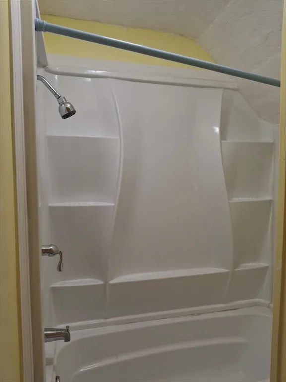 20 Temple St, Fitchburg