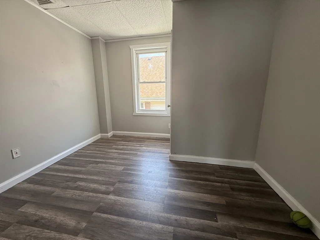 908 Plymouth Ave, Fall River