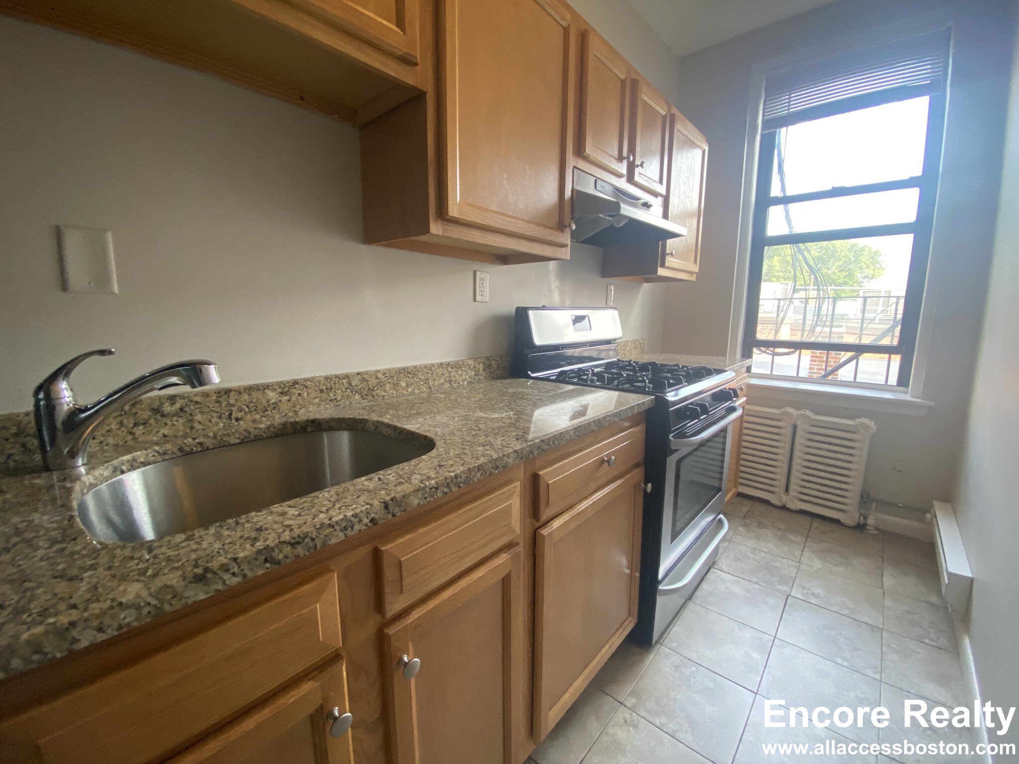 48 John F Kennedy St, Riverside