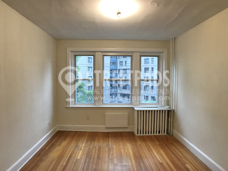 33 Lancaster Ter, Corey Hill