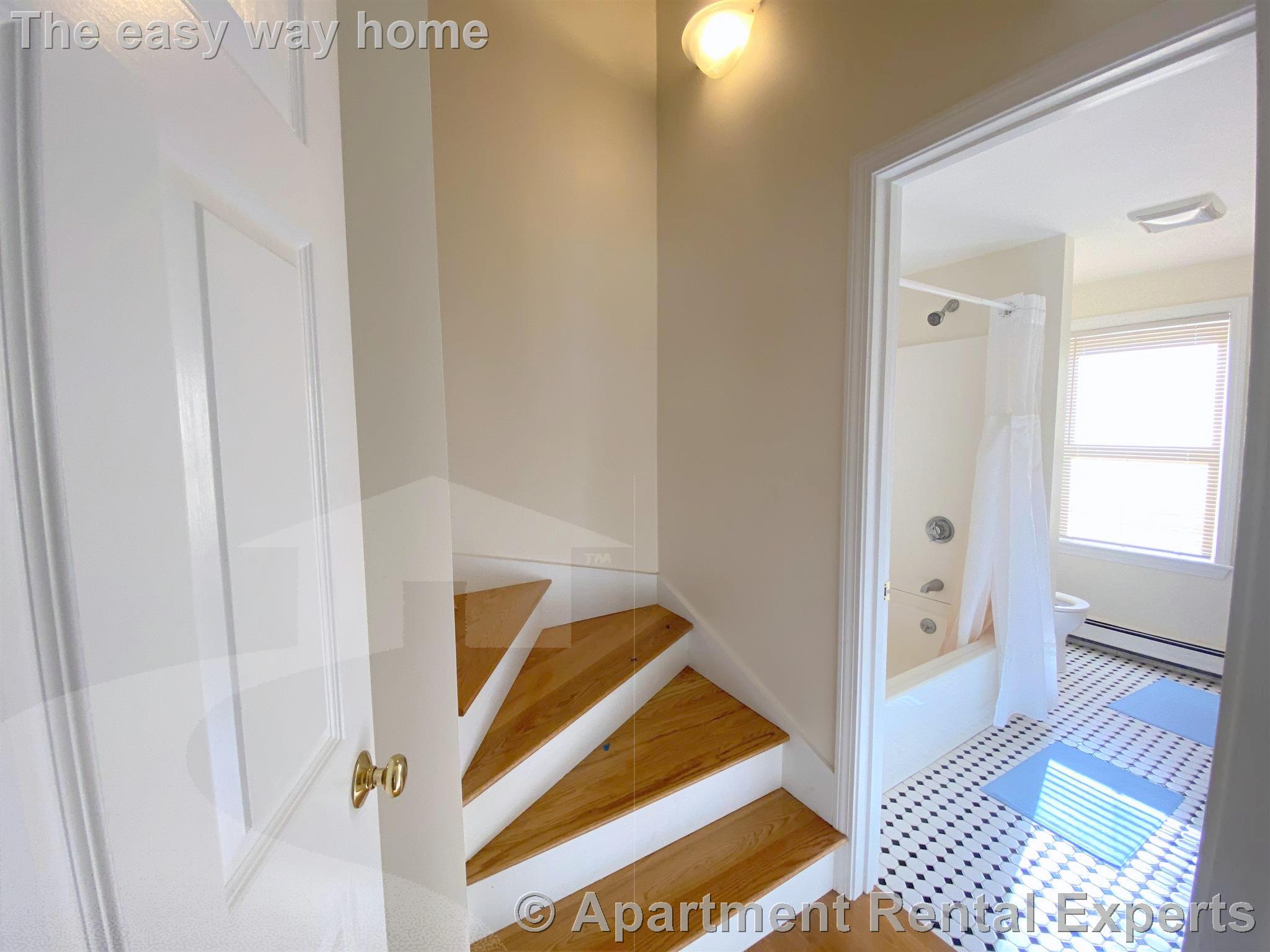 126 Pine St, Central Square