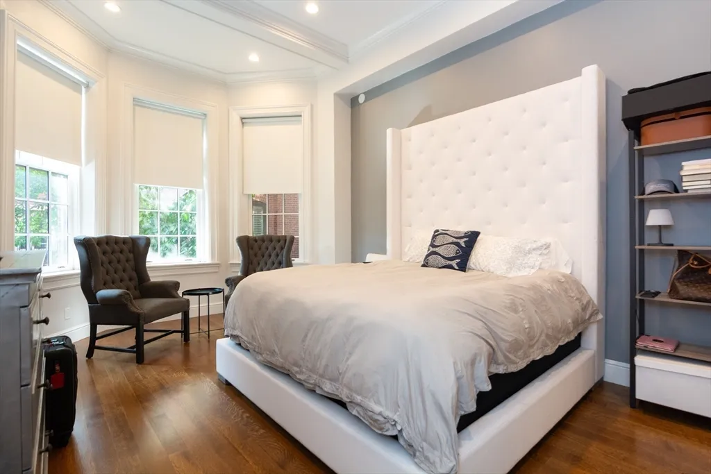 288 Commonwealth Ave, Back Bay