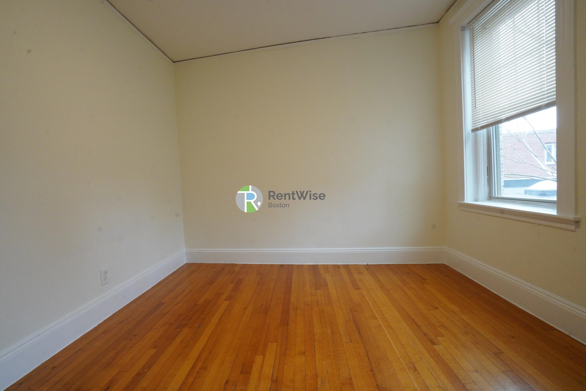 1848 Commonwealth Ave, Brighton