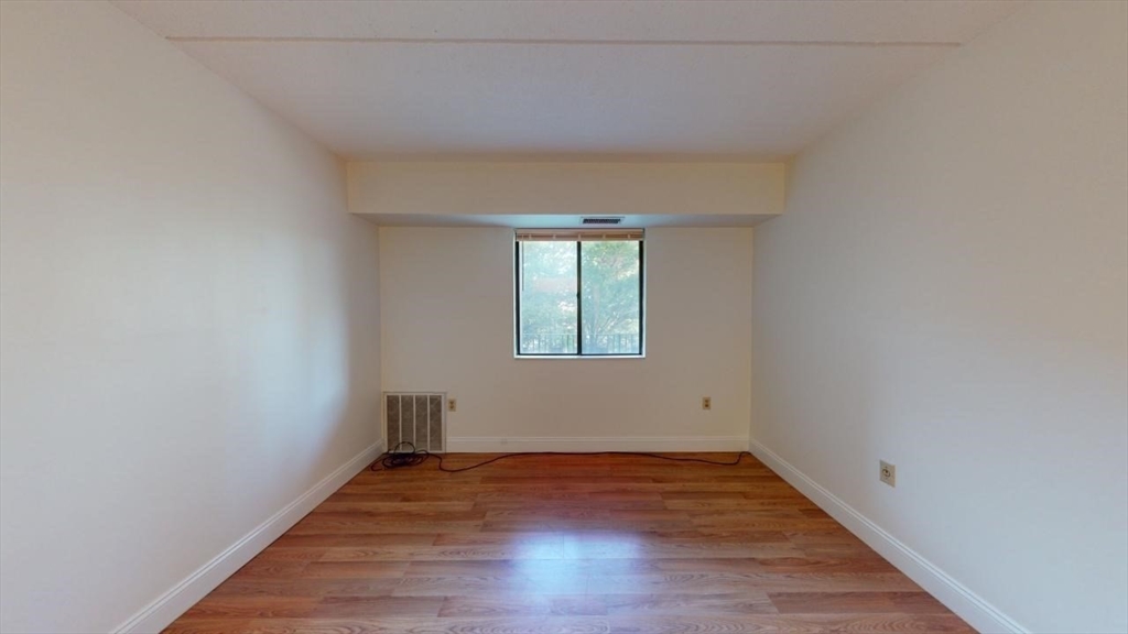 390 Broadway, Winter Hill