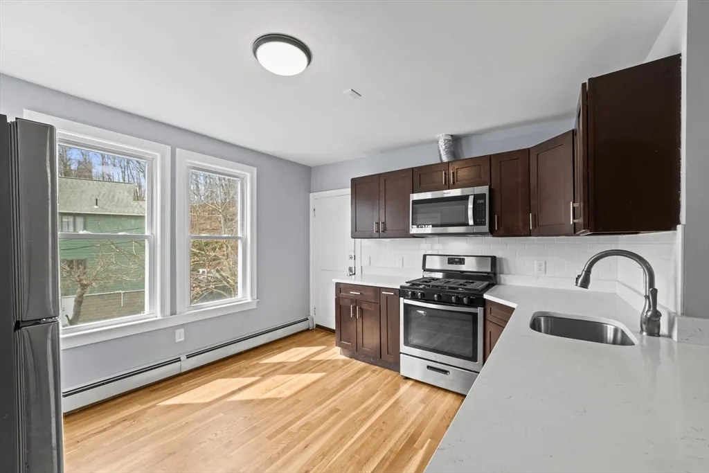 516 Washington, Brighton