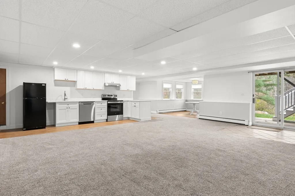 10 Deer Hill Farm Rd, Essex