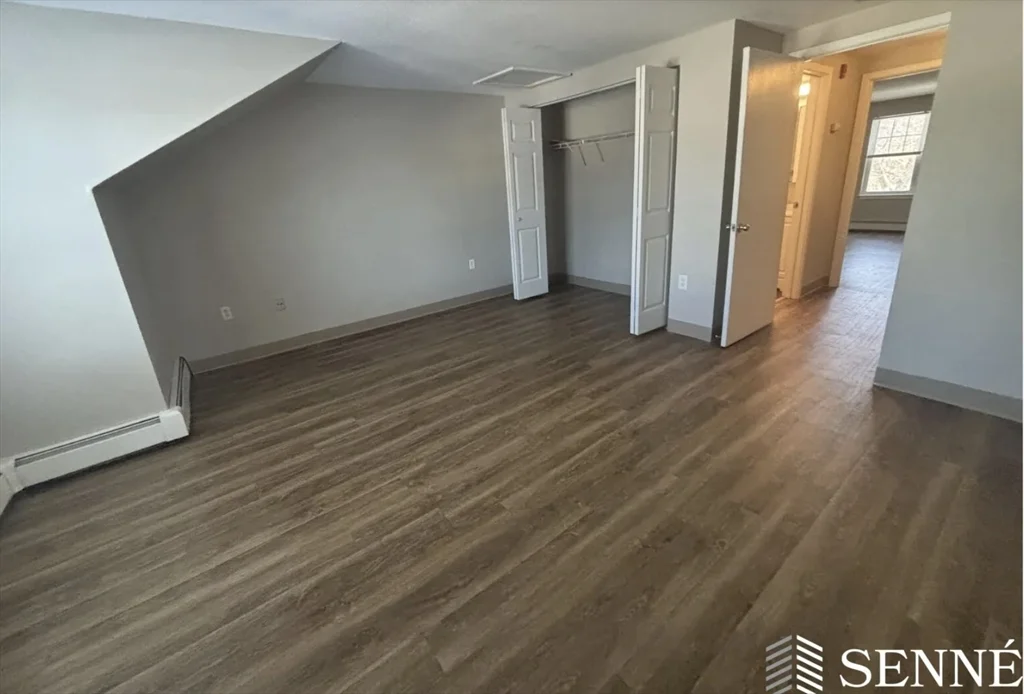 65 Frank's Ln, Hanover