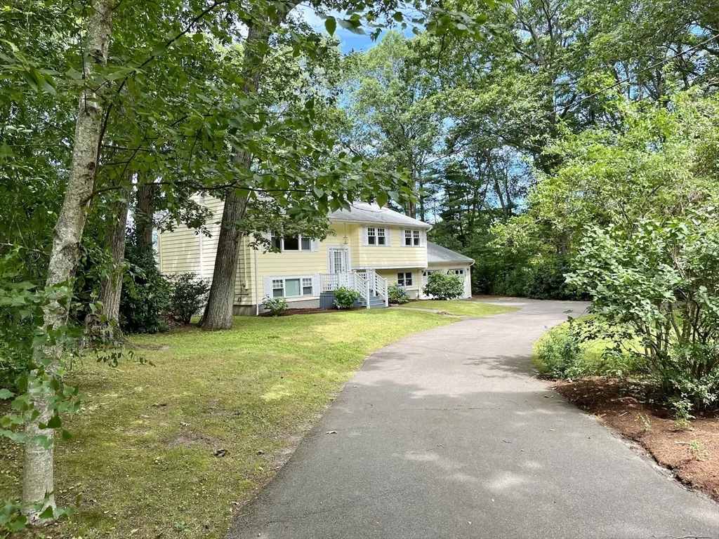 70 Beach St, Foxboro