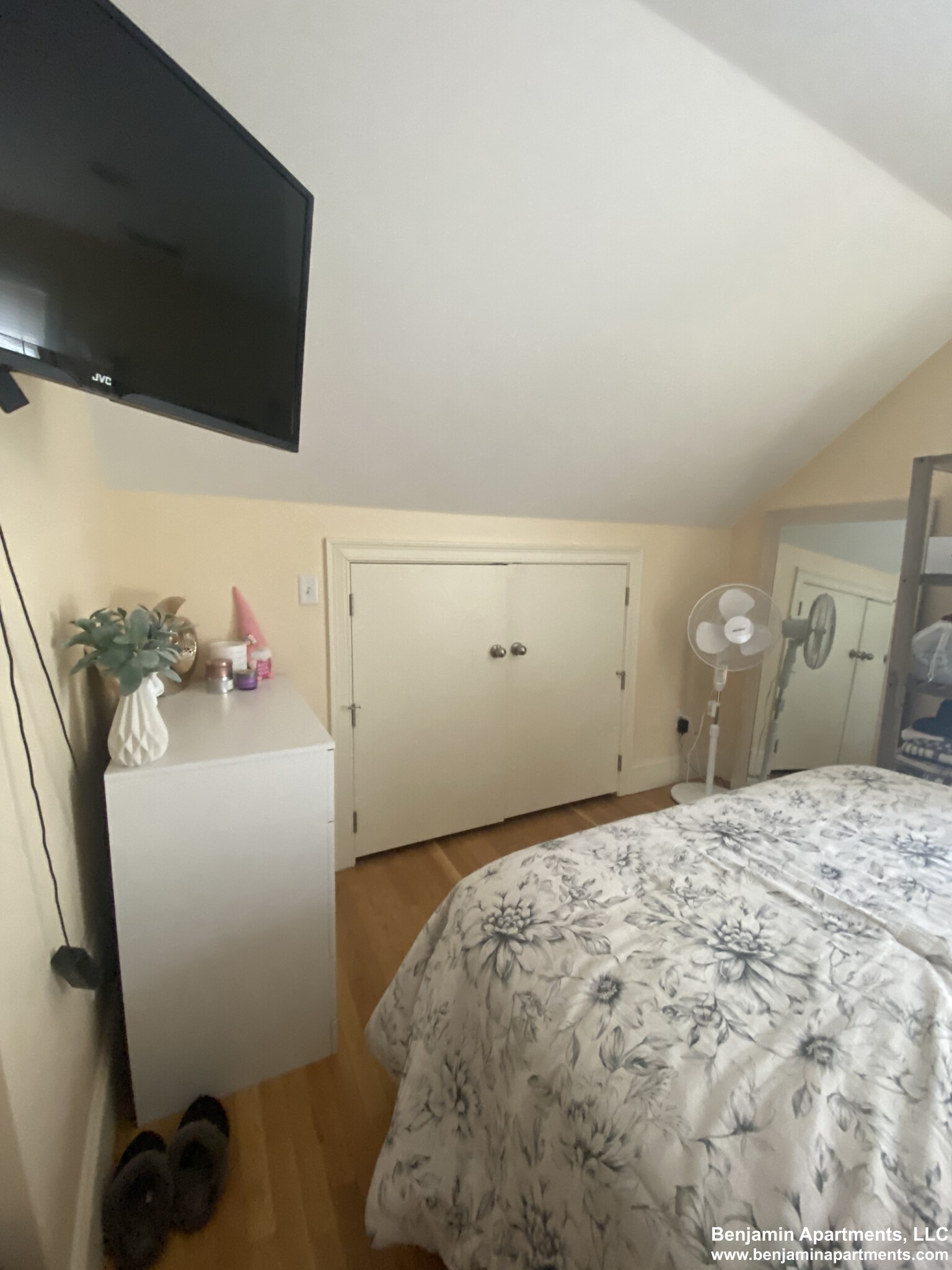 11 Sparhawk St, Oak Square