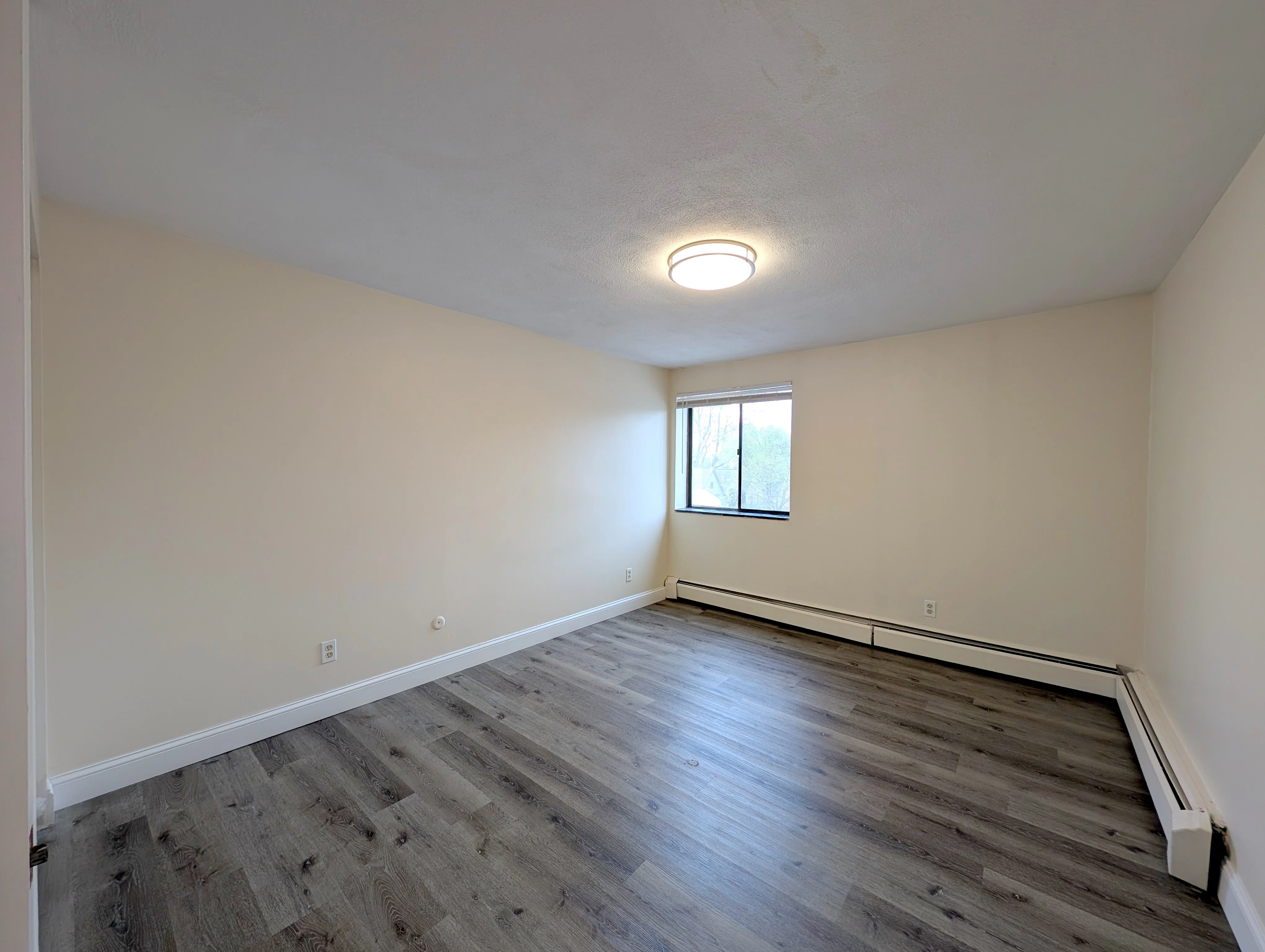 86 Newbury St, Teele Square