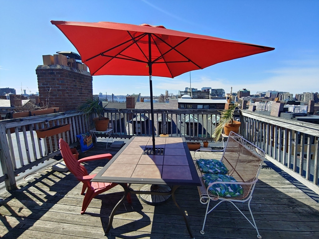 61 West Cedar St, Beacon Hill