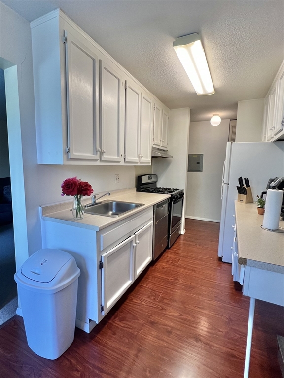 2 Shrewsbury Green Dr, Shrewsbury