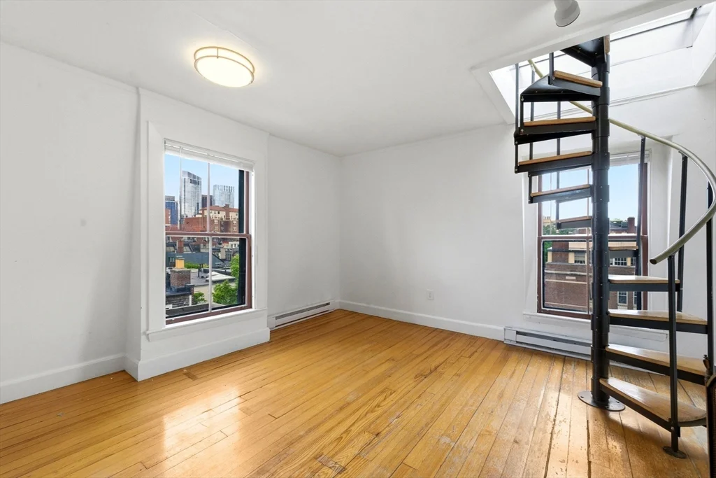 49 Brimmer St, Beacon Hill