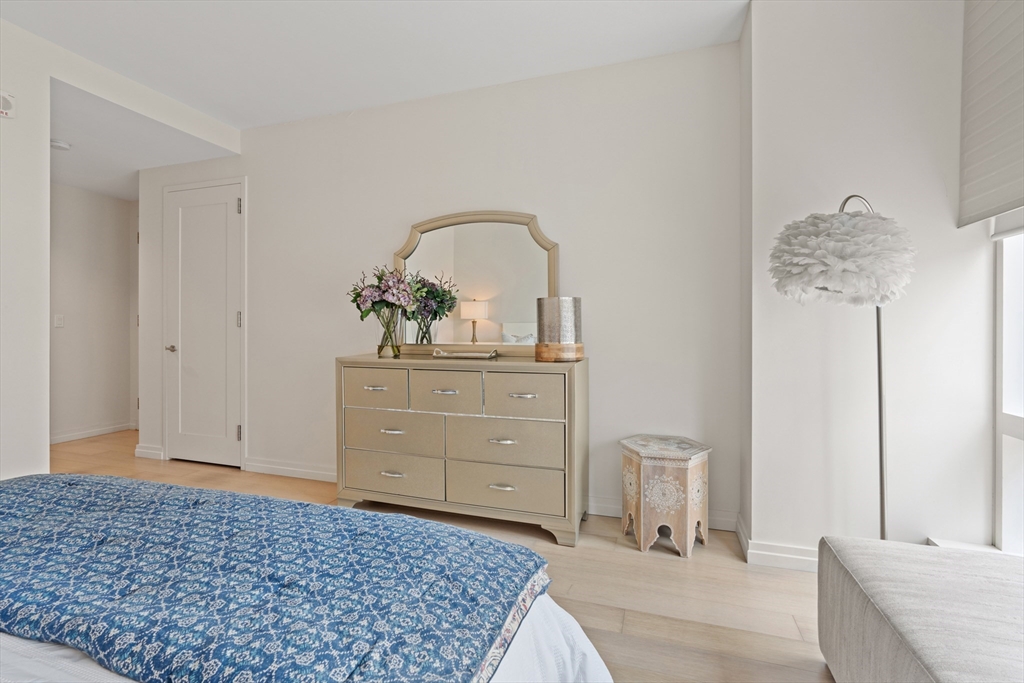 1 Franklin St, Midtown