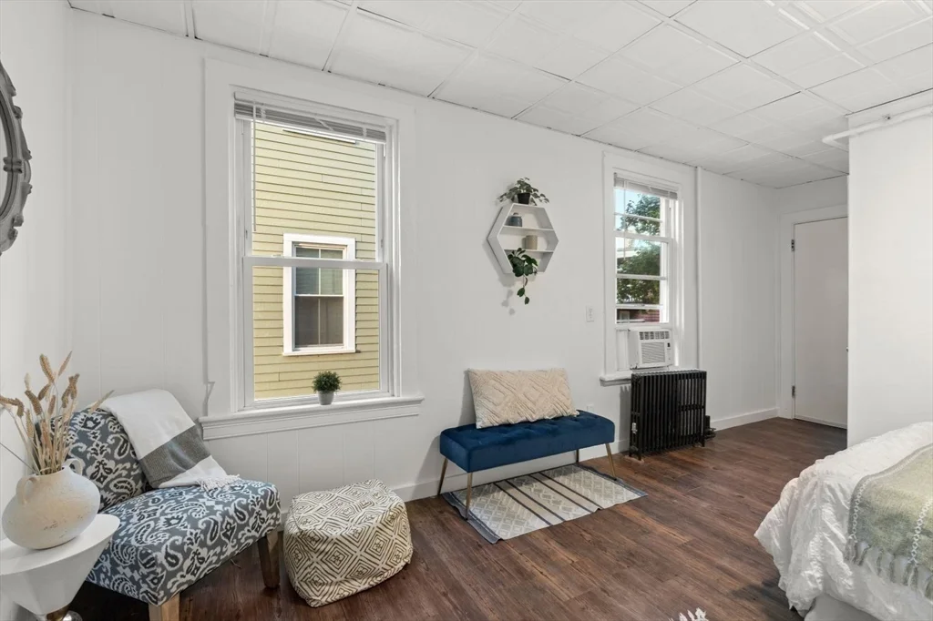 928 Dorchester Ave, Dorchester