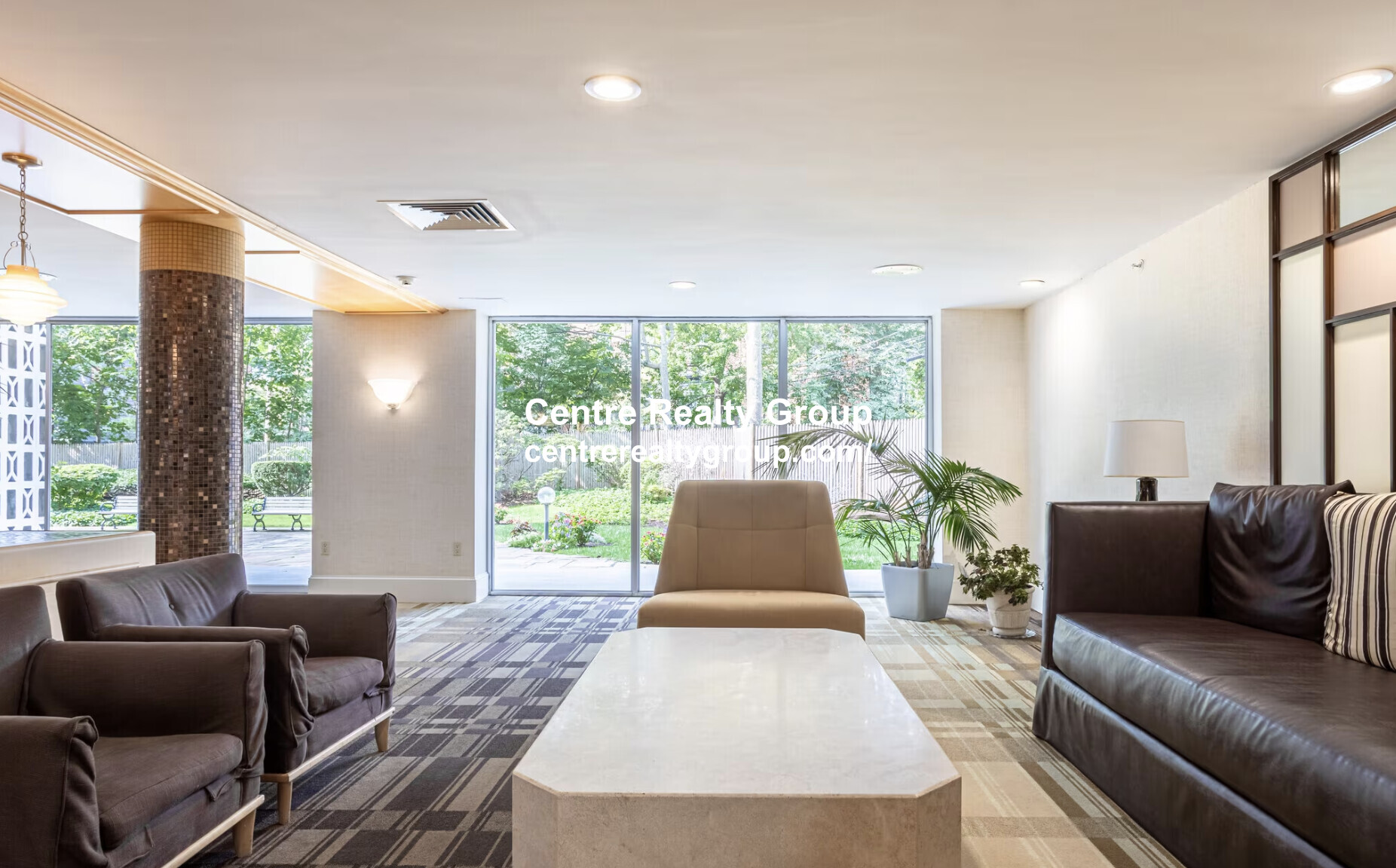 101 Monmouth Ct, Longwood