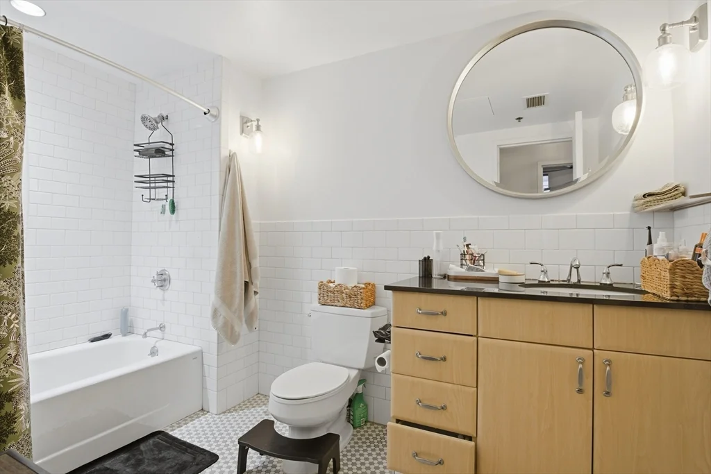 9 West Broadway, South Boston