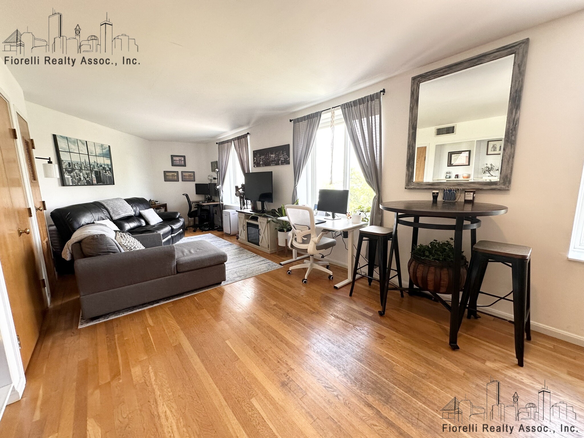 414 Commercial St, North End