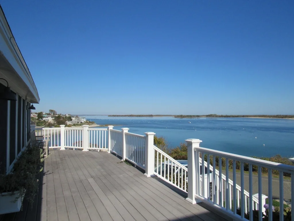 4 Cliff Rd, Little Neck