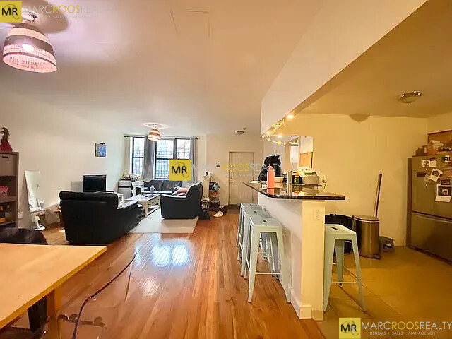 3 Douglass Park, Roxbury