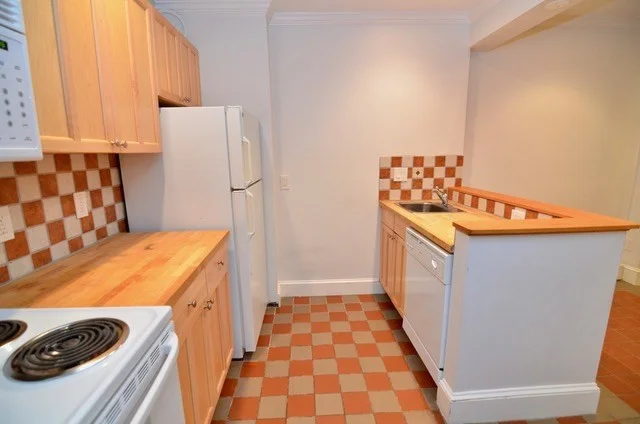 59 Clarendon St, South End