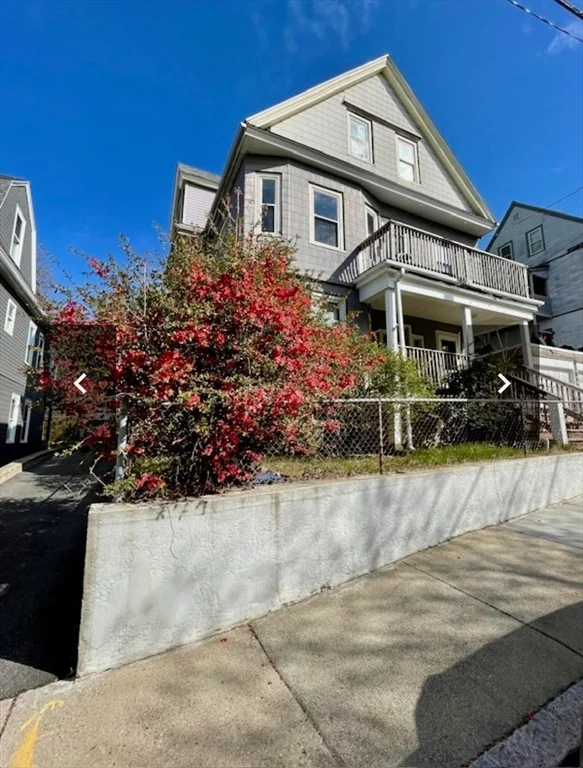 14 Dow St, West Somerville