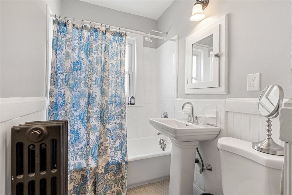 10 Centre Ave, Dorchester