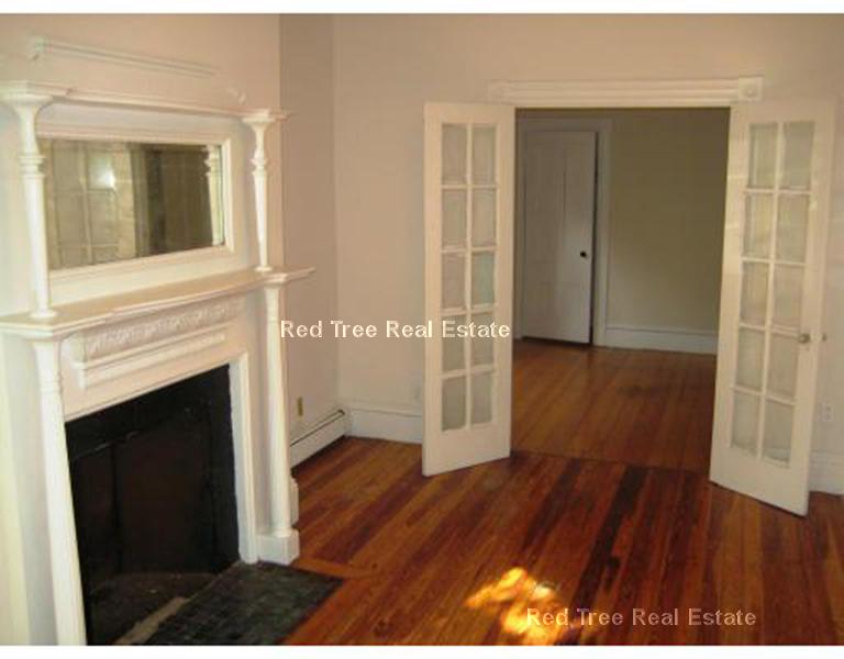 127 Cedar St, Roxbury