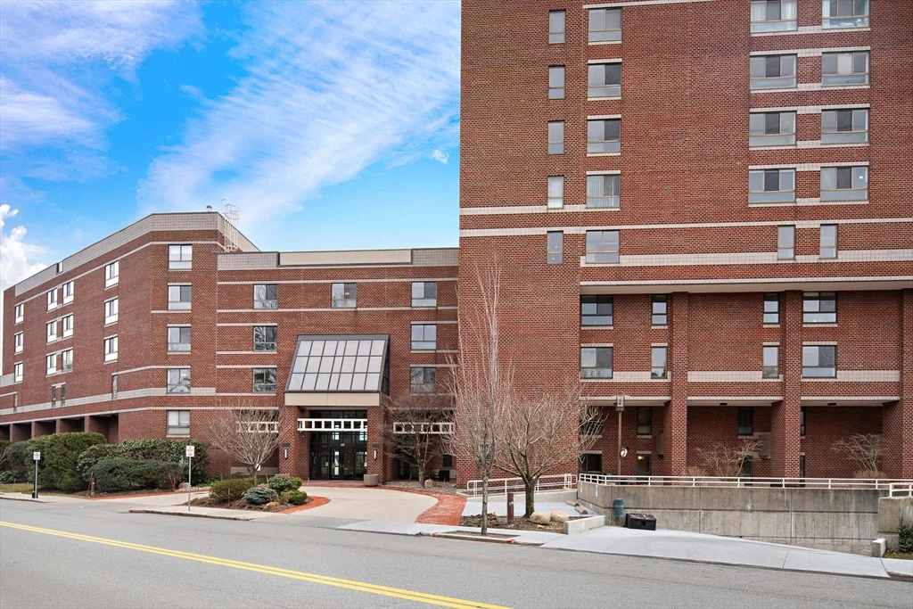 199 Coolidge Ave, Watertown