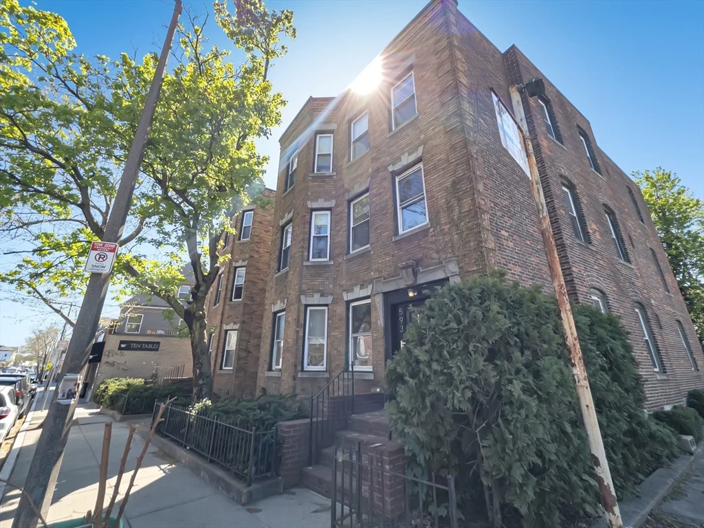593 Centre St, Jamaica Plain