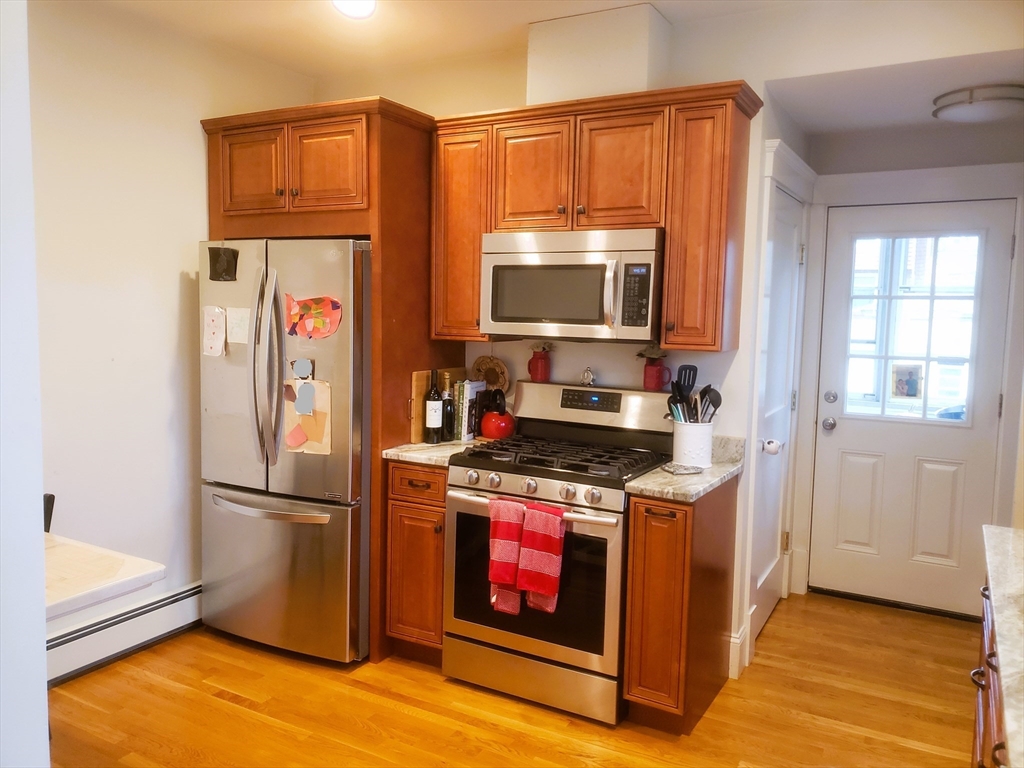 9 Menotomy Rd, Arlington