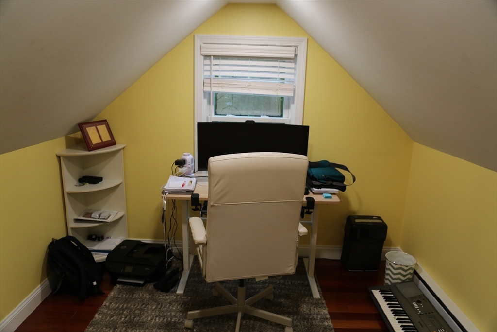 45 Winterberry Way, Bedford